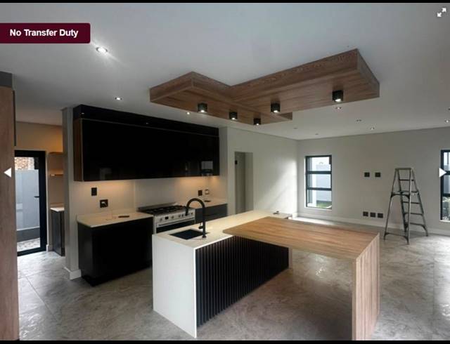 4 BEDROOM HOUSE FOR SALE IN MIDSTREAM ESTATE